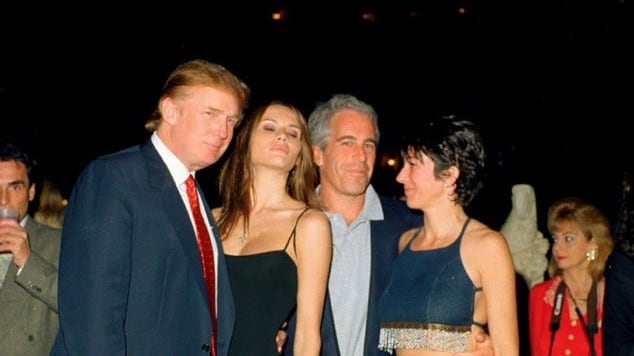 El presidente Donald Trump acompañado de Jeffrey Epstein