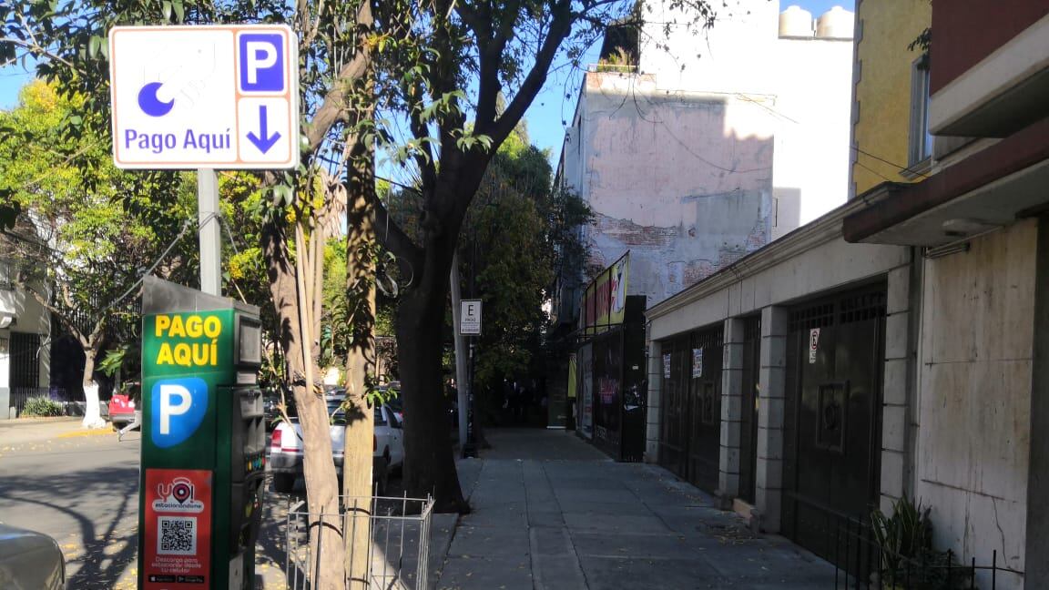 Colonos piden que autoridades paguen recursos de parquímetros.