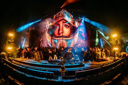 Este fin de semana, el Hipódromo de las Américas será testigo de una celebración única como parte del regreso del Zamna Festival a Ciudad de México, el cual promete hacer vibrar a los fanáticos de la música electrónica con propuestas de algunos de los artistas más destacados de la escena internacional.