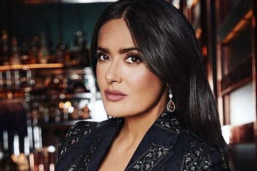 Salma Hayek presume amistad con Angelina Jolie y Kumail Nanjiani