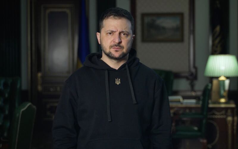 “El asesinato del bloguero ruso Vladlen Tatarski debería hacer pensar a Moscú”: Zelenski