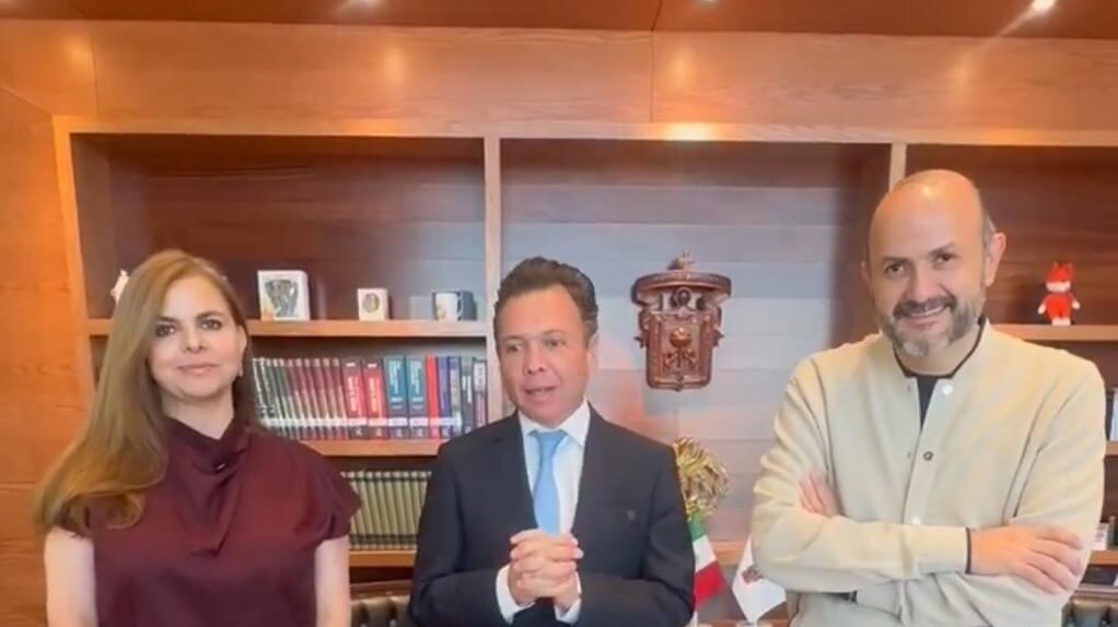 El gobernador electo de Jalisco, Pablo Lemus Navarro, se reunió con el rector de la Universidad de Guadalajara, Ricardo Villanueva y con la rectora electa, Karla Planter para dialogar de diferentes temas y llevar una relación de cordialidad y apoyo mutuo durante los próximo seis años.