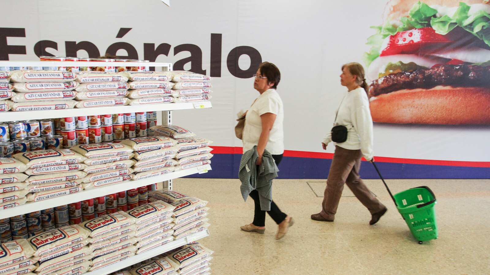 45 de cada 100 hogares ya compran en las tiendas de descuento; cuya penetración creció 10% y dejó atrás a clubes de precio, conveniencia y mayoristas.