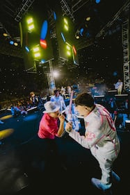 Junior H ofrece conciertos con lleno total en la Plaza de Toros México.
