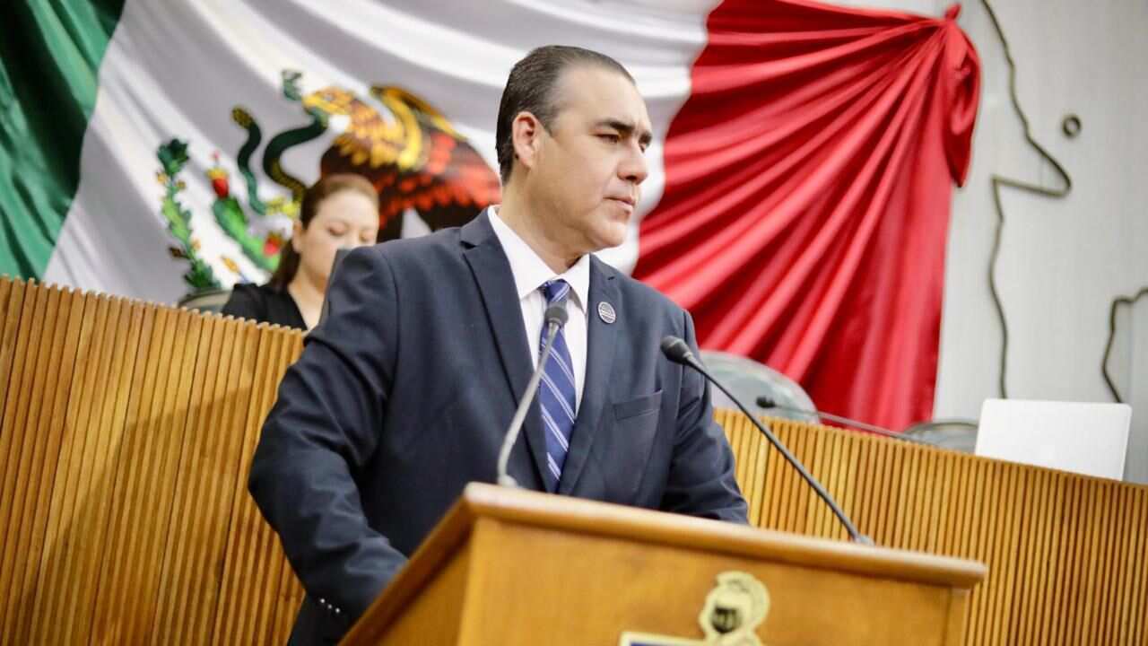 Treviño Cantú solicitó, además, que haya suficientes tarjetas digitales.