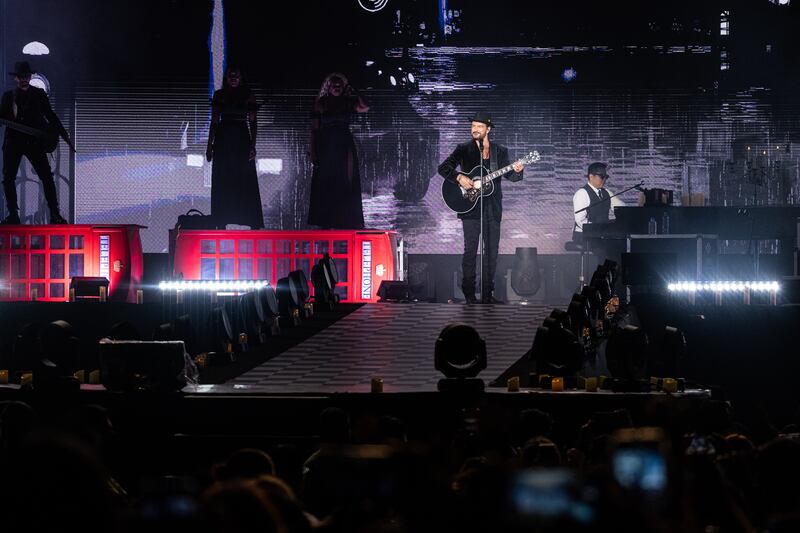 El cantante logró sold out en su primer concierto en el Foro Sol.