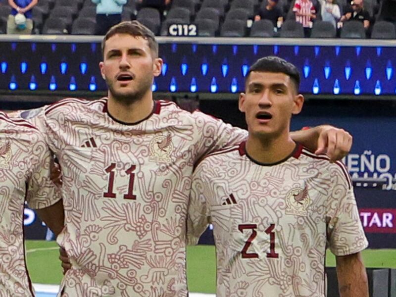 Santiago Giménez y Uriel Antuna con la Selección Mexicana.