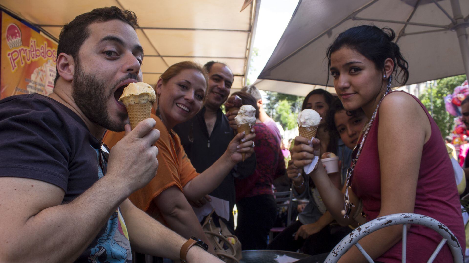 Permanecer en casa no es sinónimo de aburrición, también puedes descansar a pierna suelta o atender esas cosas para lo que normalmente no hay tiempo.