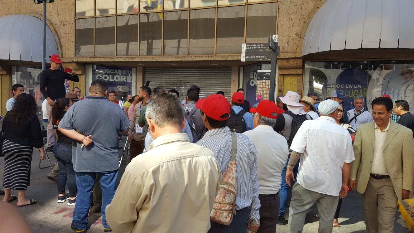 Los petistas afirmaron que insistirán hasta que los dejen instalarse.