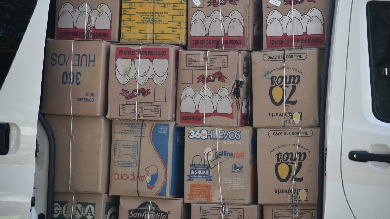 En las camionetas modelo Transit había 188 cajas llenas de fuegos pirotécnicos.