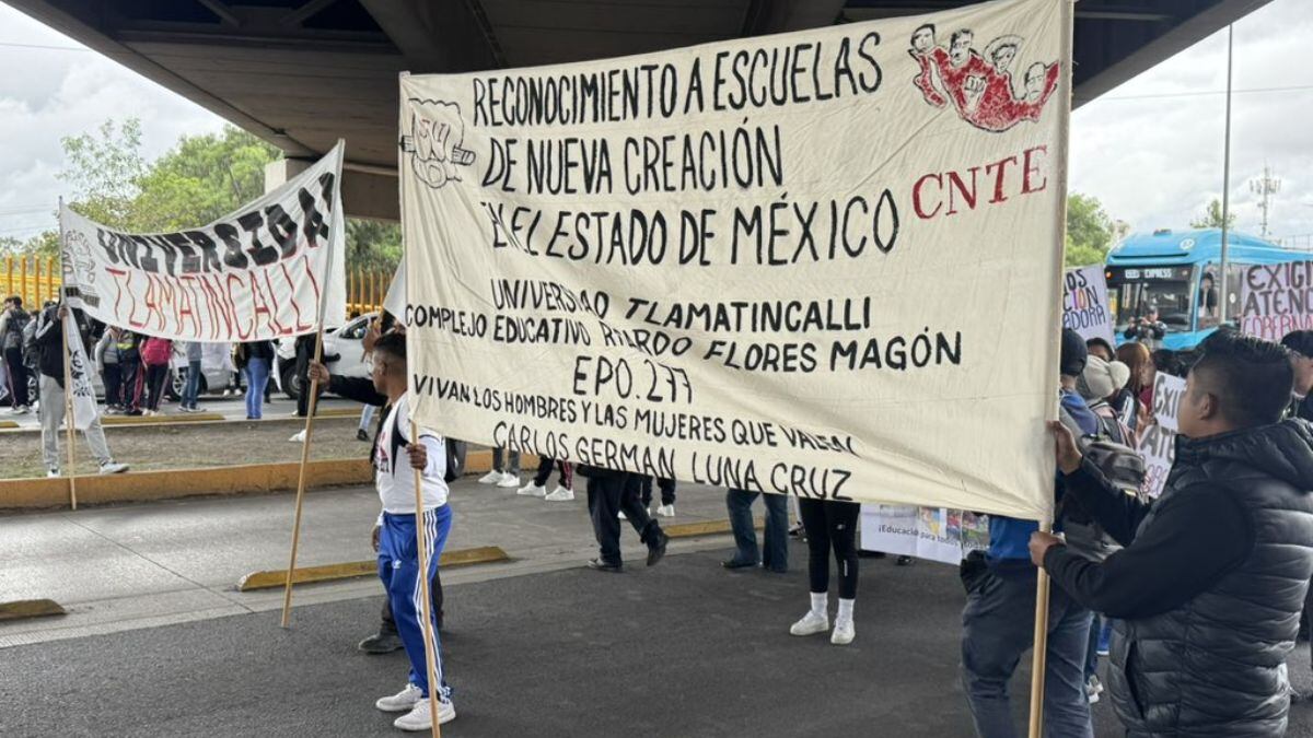 CNTE bloquea México-Puebla, México-Texcoco y México-Pachuca; caos vial en Edomex por protestas