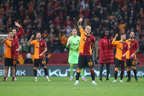 Futbolistas del Galatasaray donan su salario a víctimas del terremoto en Turquía