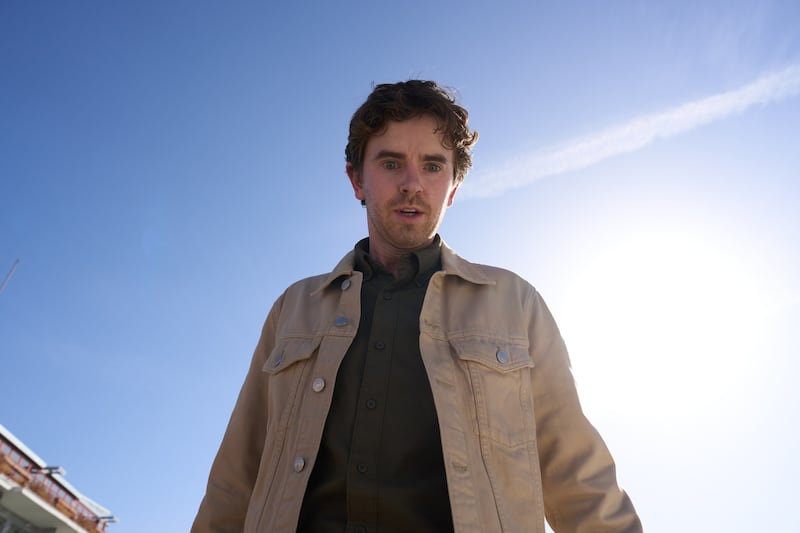 Freddie Highmore y Keeley Hawes protagonizan el nuevo thriller ‘The Assassin’