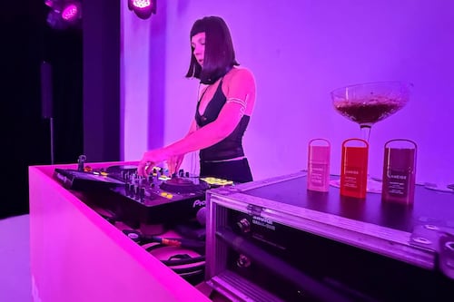 Descubre cómo combinar música, lip tints y así generar momentos inolvidables en los festivales