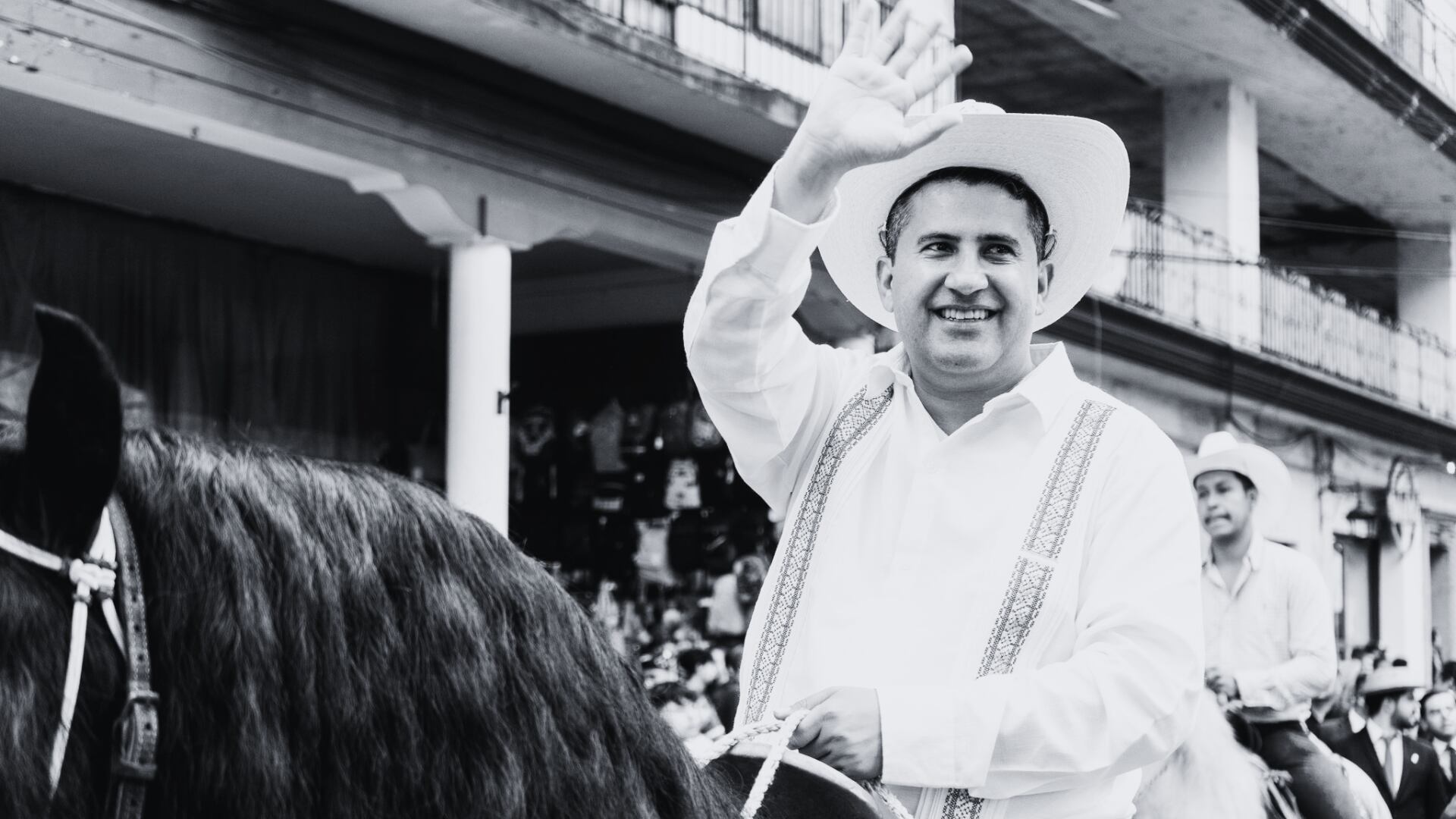 El grupo criminal había iniciado la cacería de Carlos Manzo desde un día antes