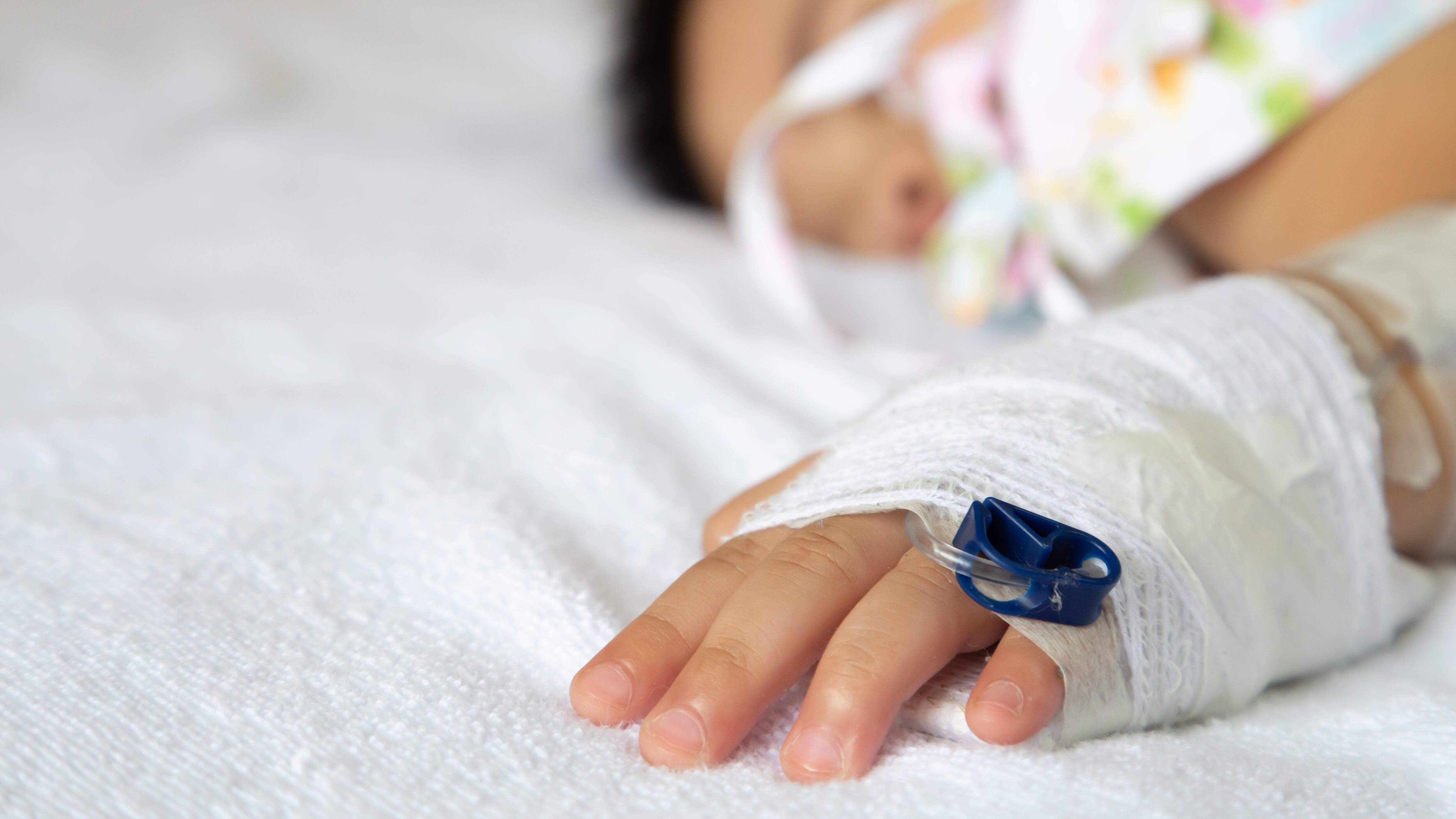 Daños neurológicos por meningitis bacteriana en niños.