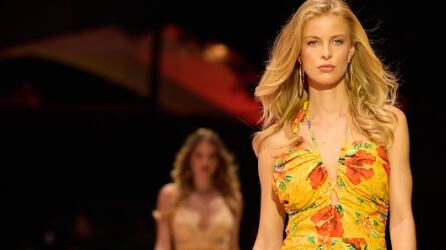 La exclusiva pasarela de Guess fue un evento imperdible para los amantes de la moda que destacó por una paleta de tonos cálidos hasta una fusión de moda y cultura mexicana