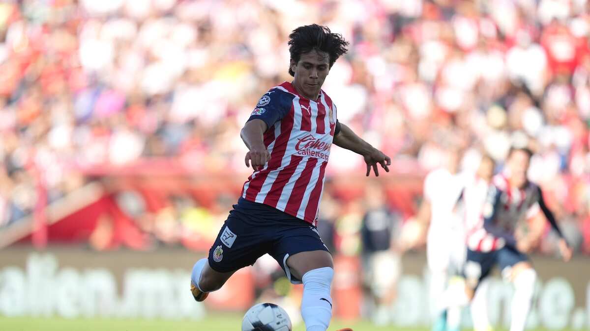 JJ Macias Chivas