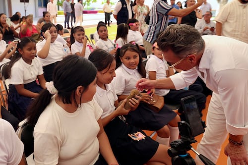 Rehabilitan primaria en Puerto Vallarta y estrenan Aula Digital que beneficiará a 793 estudiantes
