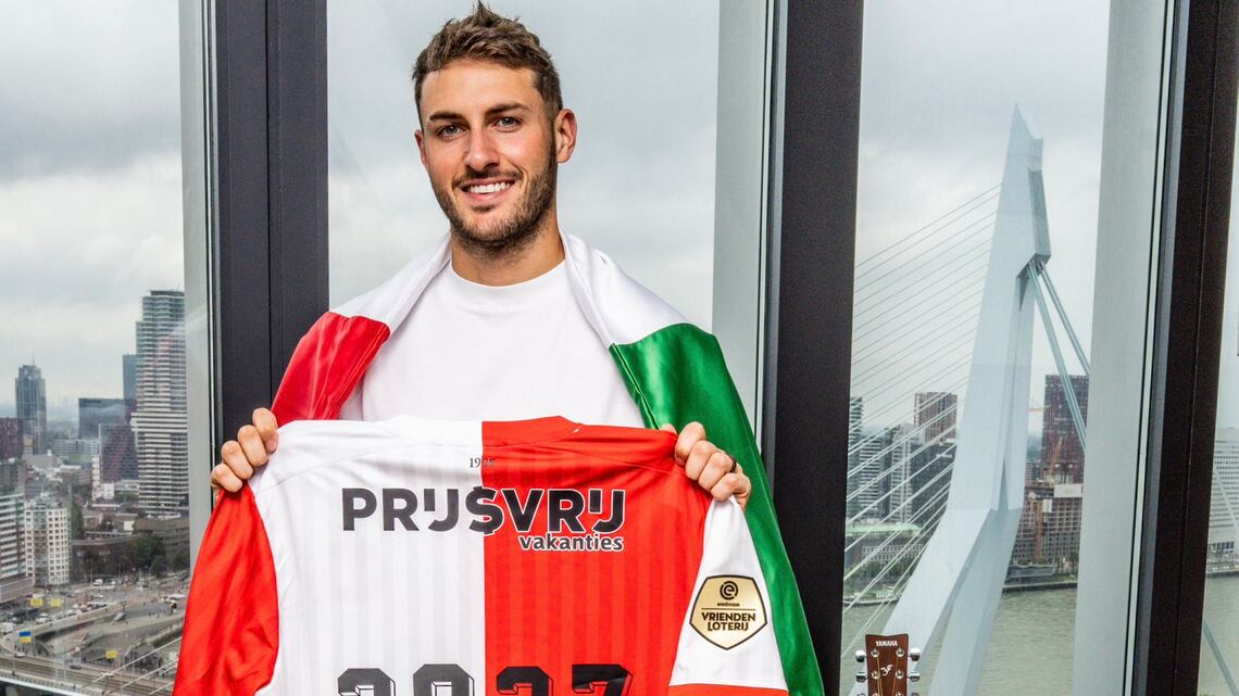 Santiago Giménez hizo 23 goles en su primera temporada con el Feyenoord.