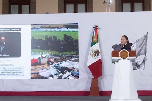 Presidenta exhibe a Mario Calzada por uso inadecuado de concesiones y Morena asegura que es solo “la punta del Iceberg”