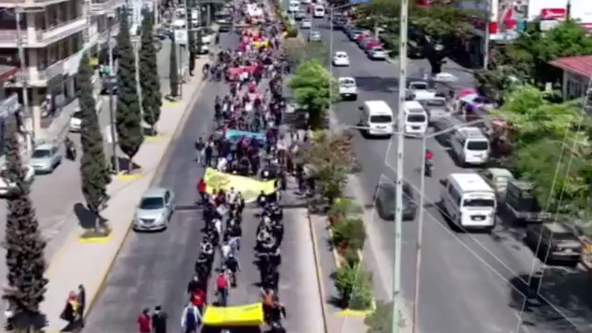 Yanqui Kothan: Megamarcha en Chilpancingo para exigir justicia tras muerte de normalista de Ayotzinapa