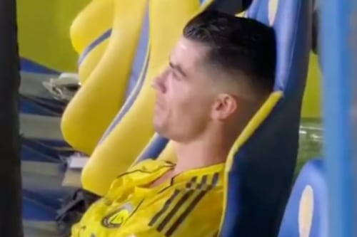 ¡Quedó devastado! Así reaccionó CR7 al gol de último minuto que le quitó el título al Al-Nassr