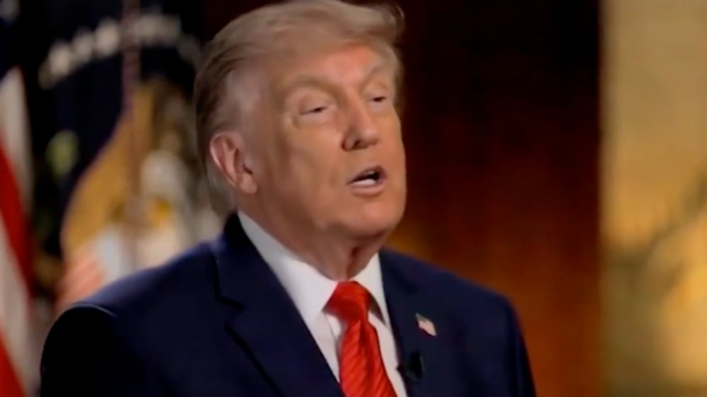 Asegura Trump a Sean Hannity que hay buena sintonía con el presidente Xi.