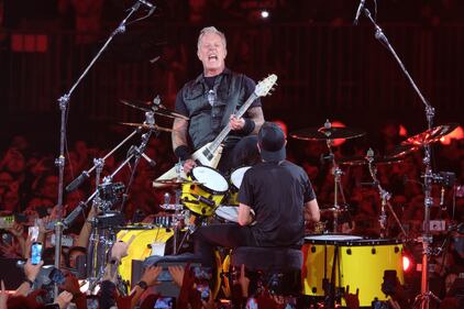 Luego de esperar casi siete años, Metallica regresó a México para reencontrarse con sus fanáticos en el recién inaugurado Estadio GNP Seguros de la Ciudad de México, el cual fue testigo de una noche legendaria, en donde la agrupación realizó un recorrido por algunas de las etapas que marcaron su carrera a través de discos como ‘Master of Puppets’ y ‘Ride the Lightning’.