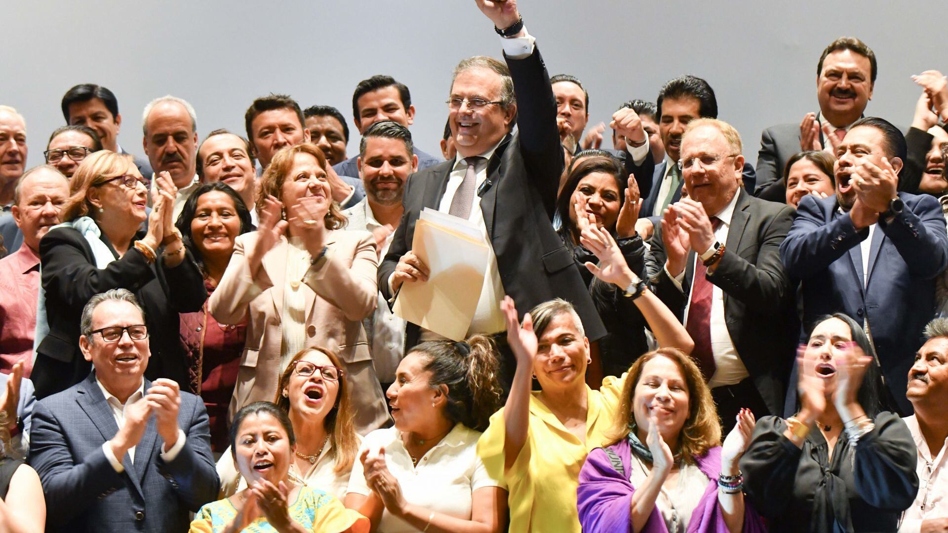 El ahora excanciller mató dos pájaros de un tiro, porque arrancó primero y de paso mete en aprietos a sus contrincantes.