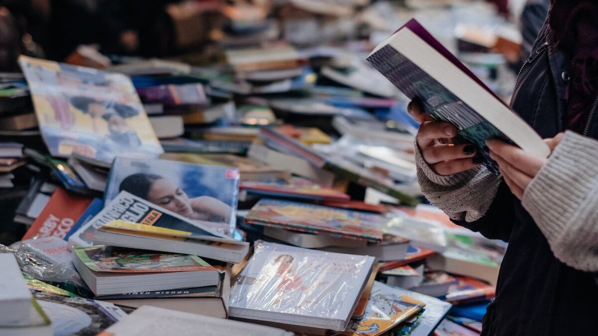 La UNAM rematará más de 45 mil ejemplares de 4 mil títulos.