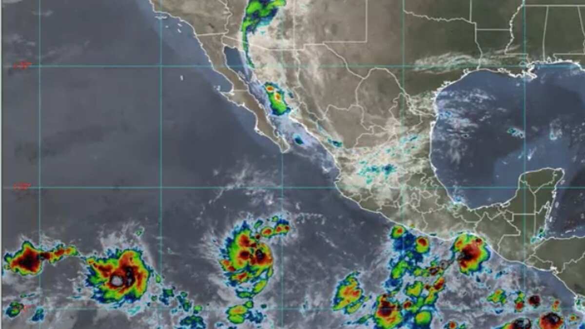 Cuatro ciclones tropicales en potencial desarrollo amenazan con intensificar lluvias y vientos en México