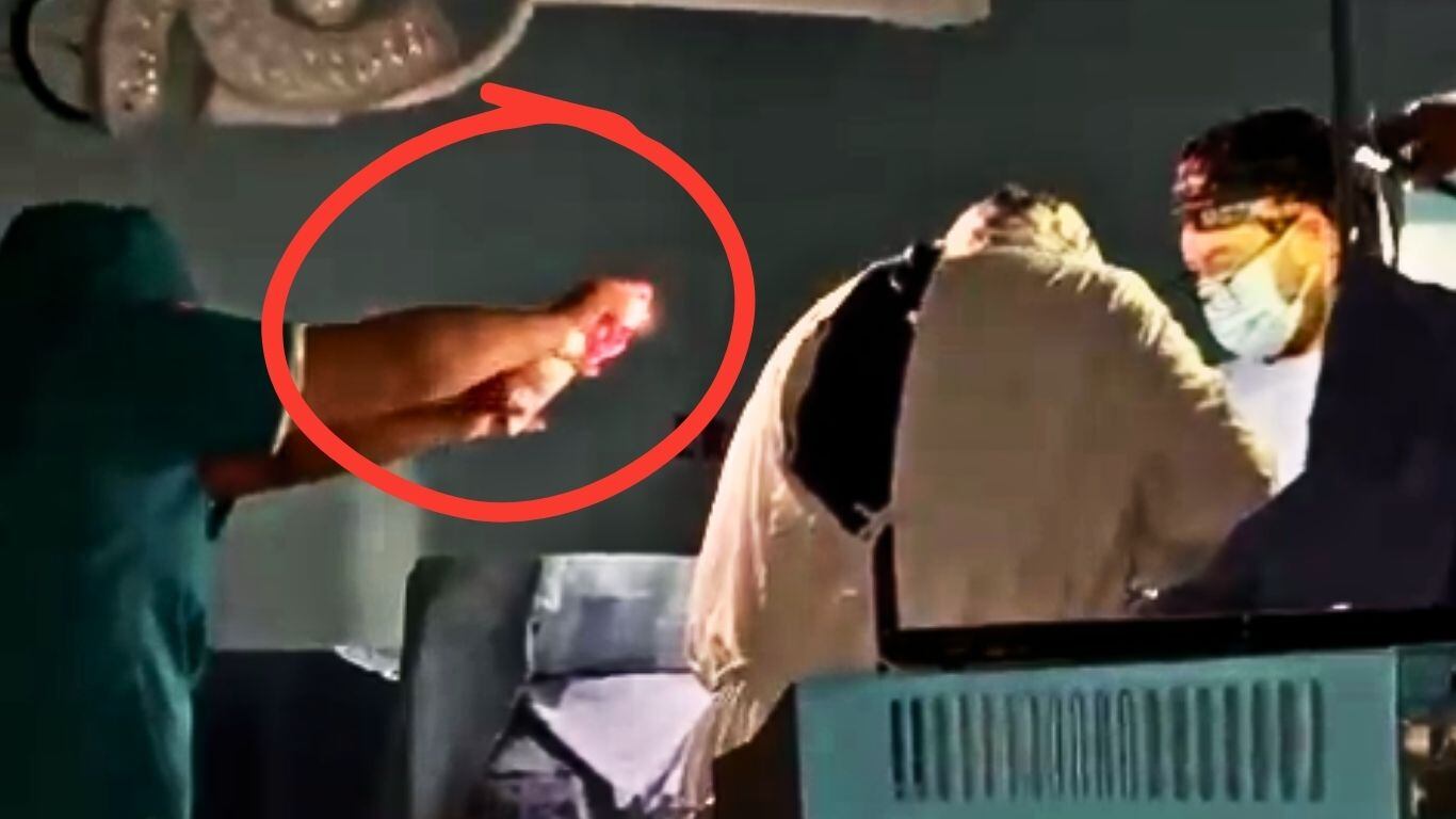 Quirófanos operan con lámparas de celular