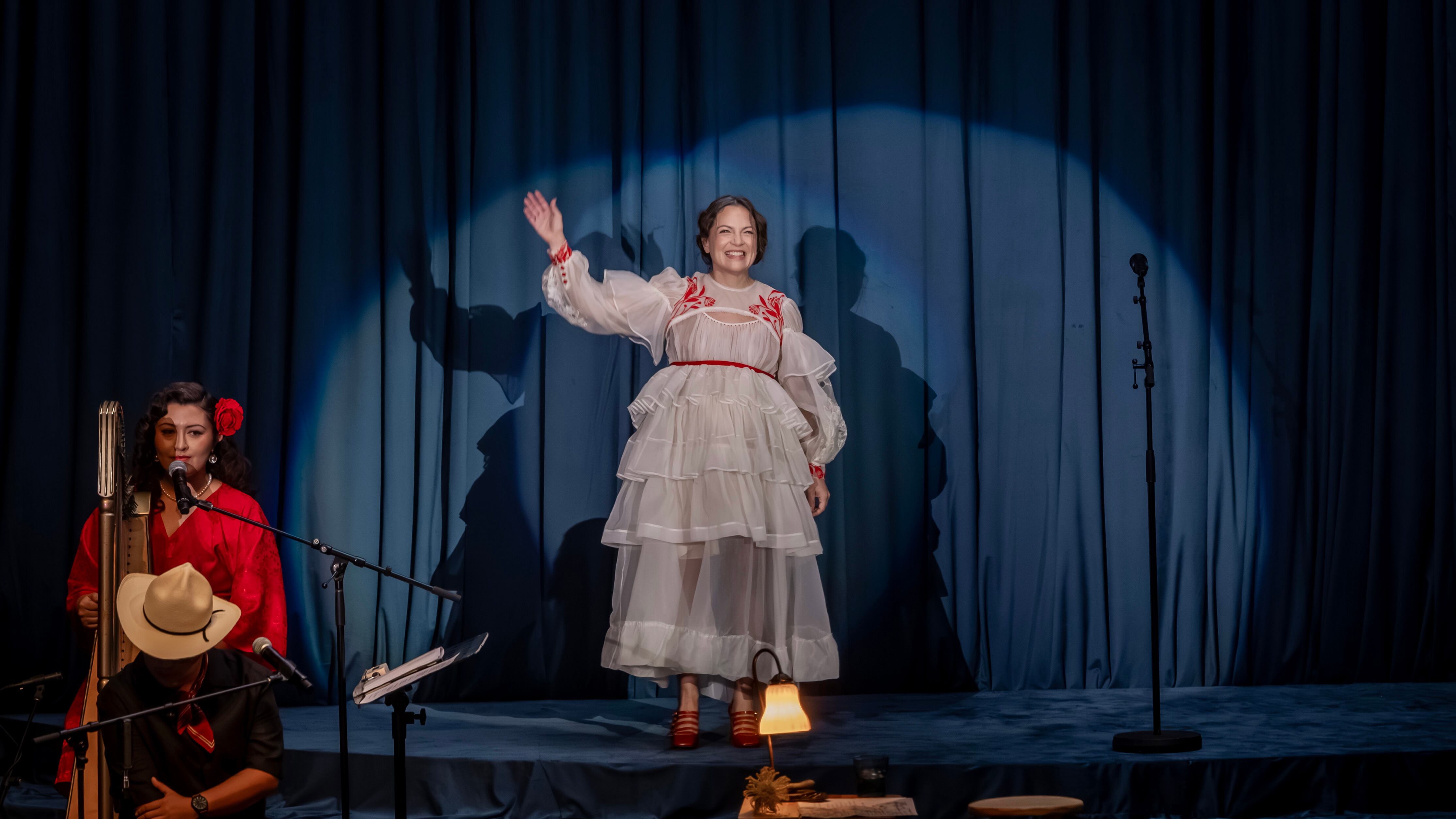 Natalia Lafourcade celebra la llegada de su primogénito con su ‘Cancionera Tour’