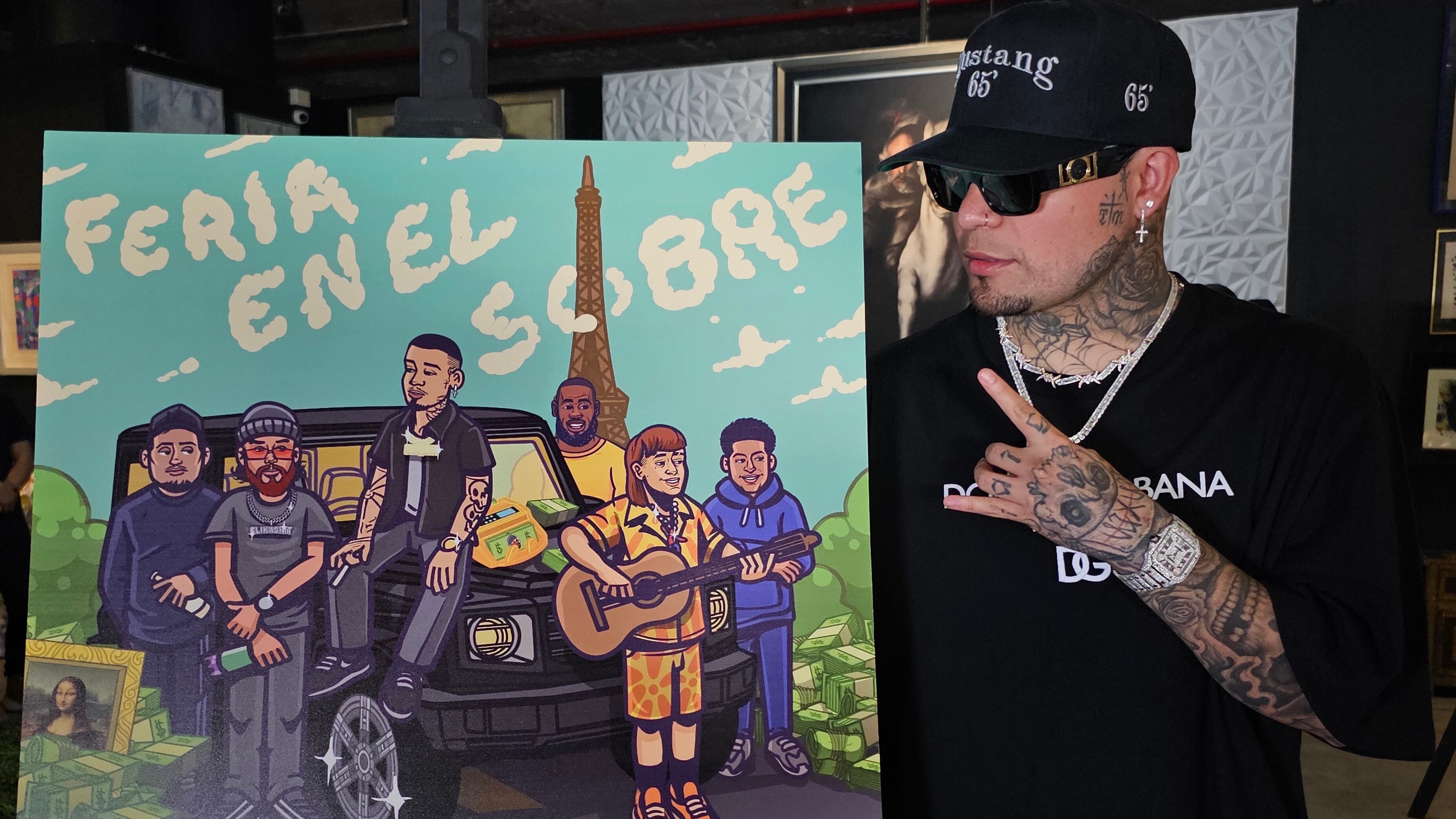 El rapero mexicano habló de sus nuevas colaboraciones y su colección de autos.