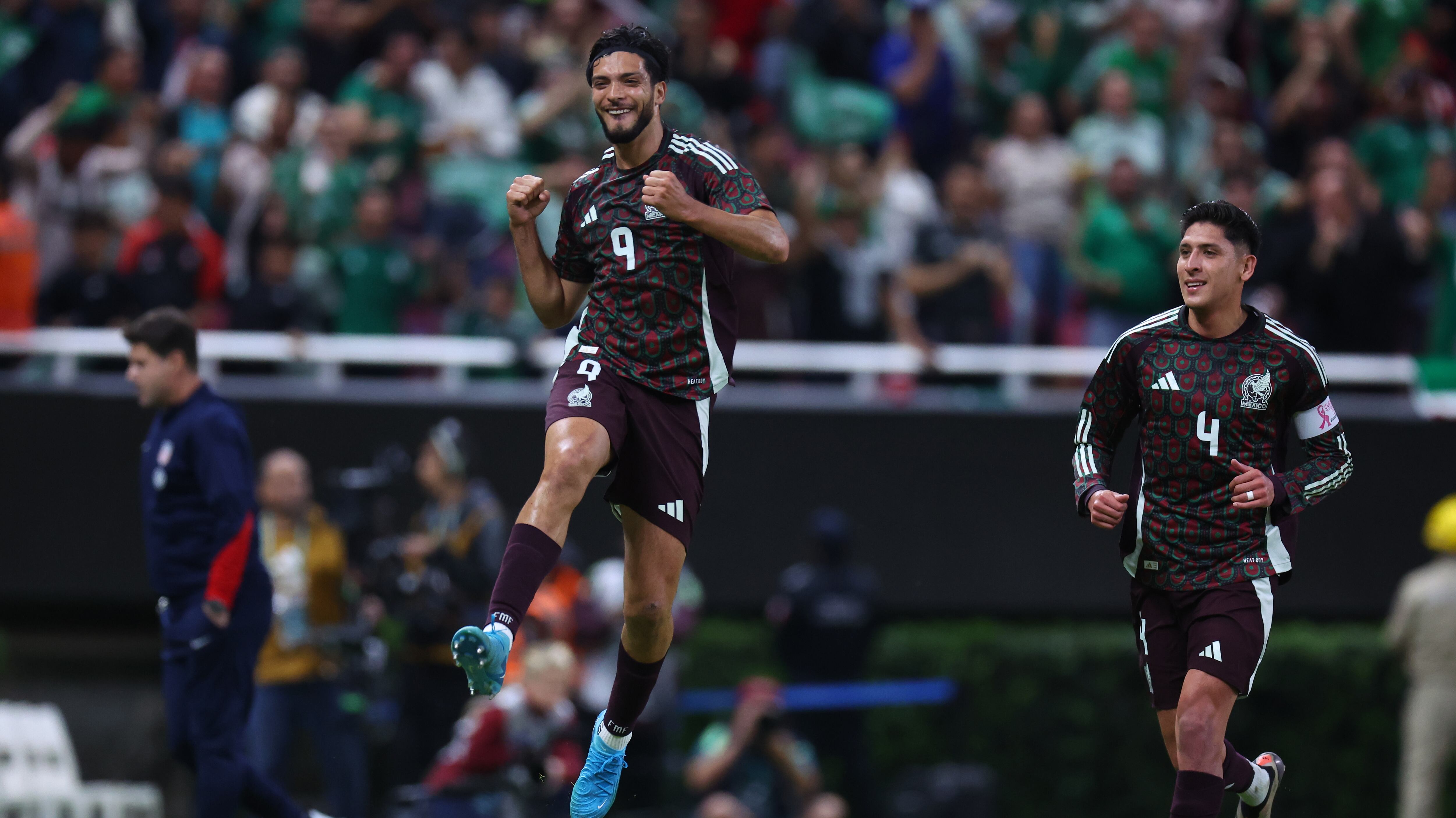 Raúl Jiménez brilla con espectacular gol ante Estados Unidos