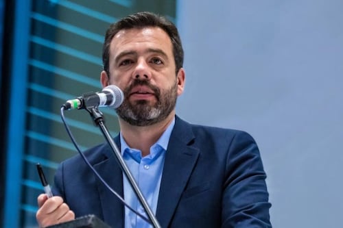 “Que sea un día de democracia y de paz”, desea alcalde de Bogotá sobre jornada electoral en Colombia