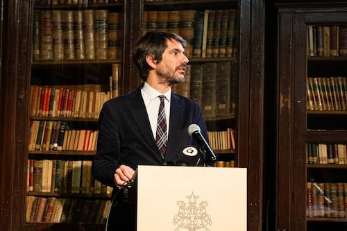 Ministro de Cultura español respalda a México en la petición de perdón por abusos de la Colonia