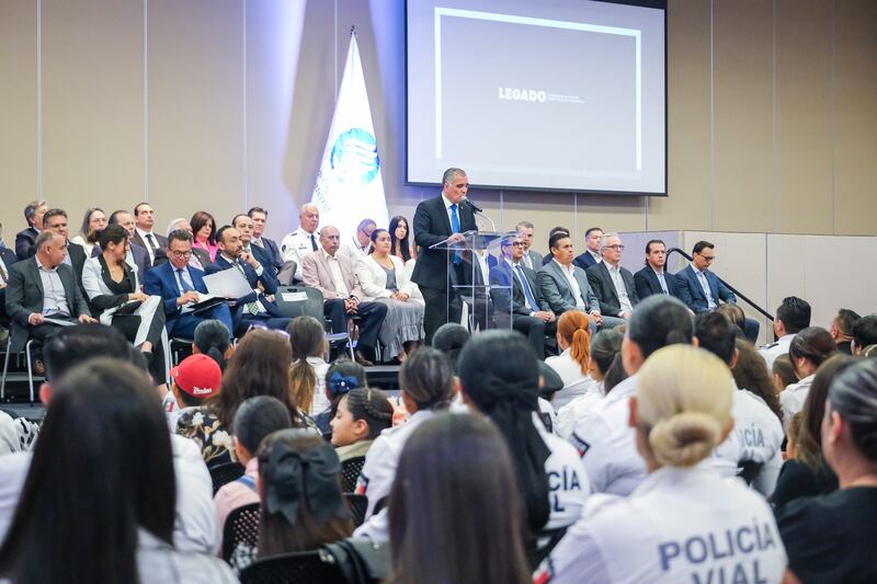 Pablo Lemus presenta Legado Programa de Apoyo a Policías del Estado y sus Familias
