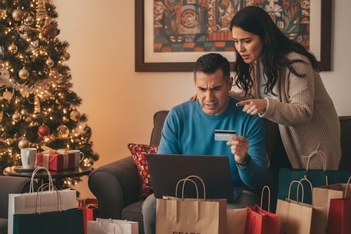 Fin de año híbrido: 55% de mexicanos compra en línea y en tiendas físicas