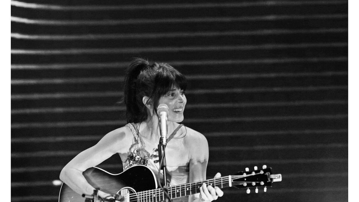 “La idea es que todos se diviertan, aunque no pasen a cantar” así lo dijo la cantante Elly Guerra tras 30 años de carrera