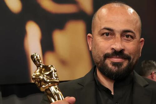 Liberan al cineasta palestino Hamdan Ballal, ‘ganador del Oscar’, tras ser golpeado y detenido por colonos israelíes