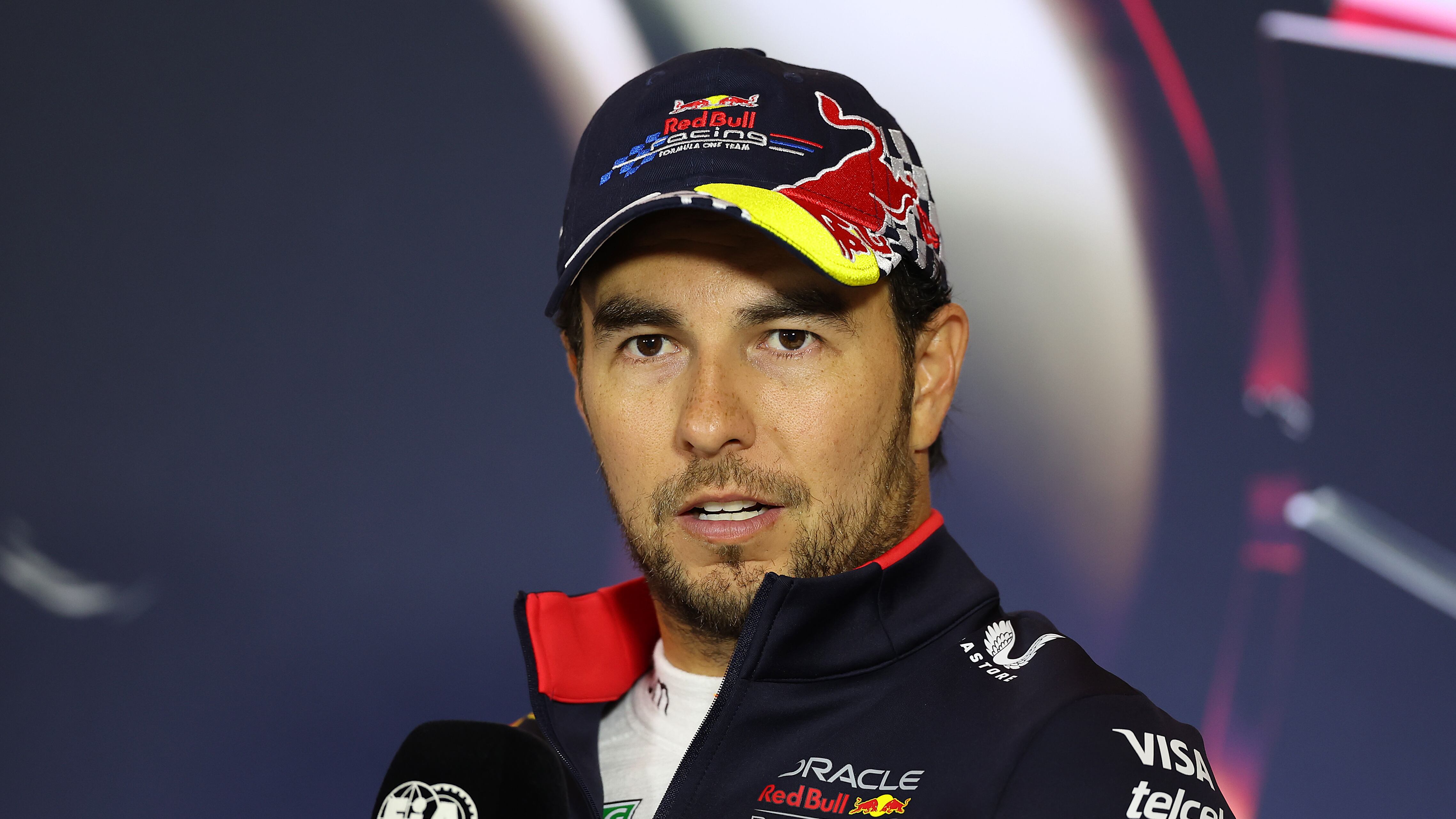 `Checo´Pérez declaró que habrá noticias sobre su contrato para 2025 en una o dos carreras.