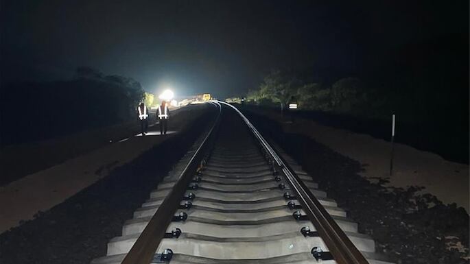 Tren Maya: AMLO presume colocación de rieles por Grupo Carso