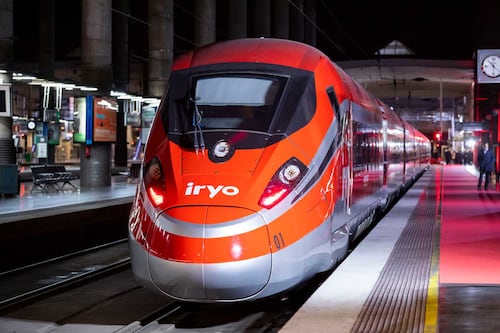 ¿Qué es un tren Iryo? Así es el modelo involucrado en el descarrilamiento en España