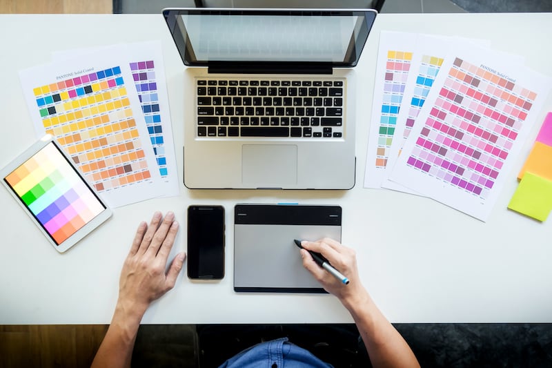 Con ese objetivo, la empresa Brother abrió la tercera edición de “Crea Con Tu Estilo”, un concurso dirigido a diseñadores, makers y entusiastas del “hazlo tú mismo”. Foto: Magnific.