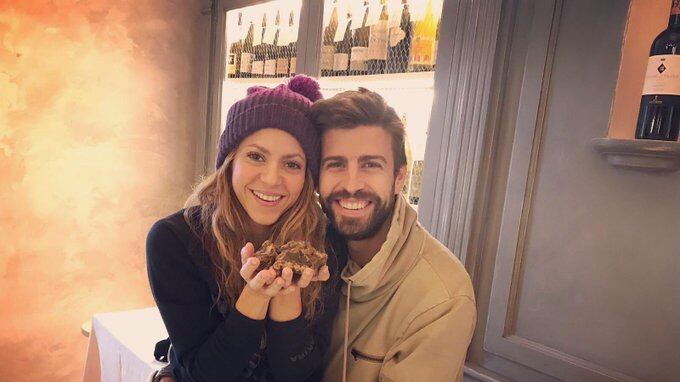 Uno de los últimos gestos cariñosos que tuvo Piqué a Shakira en público