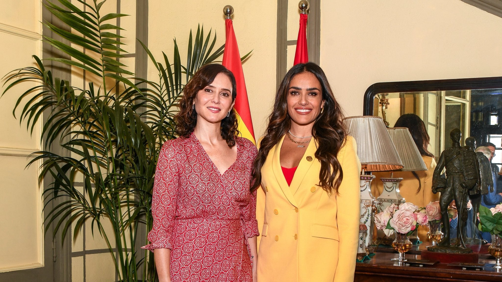 #PolíticaConfidencial Alessandra Rojo de la Vega saluda a la derecha madrileña