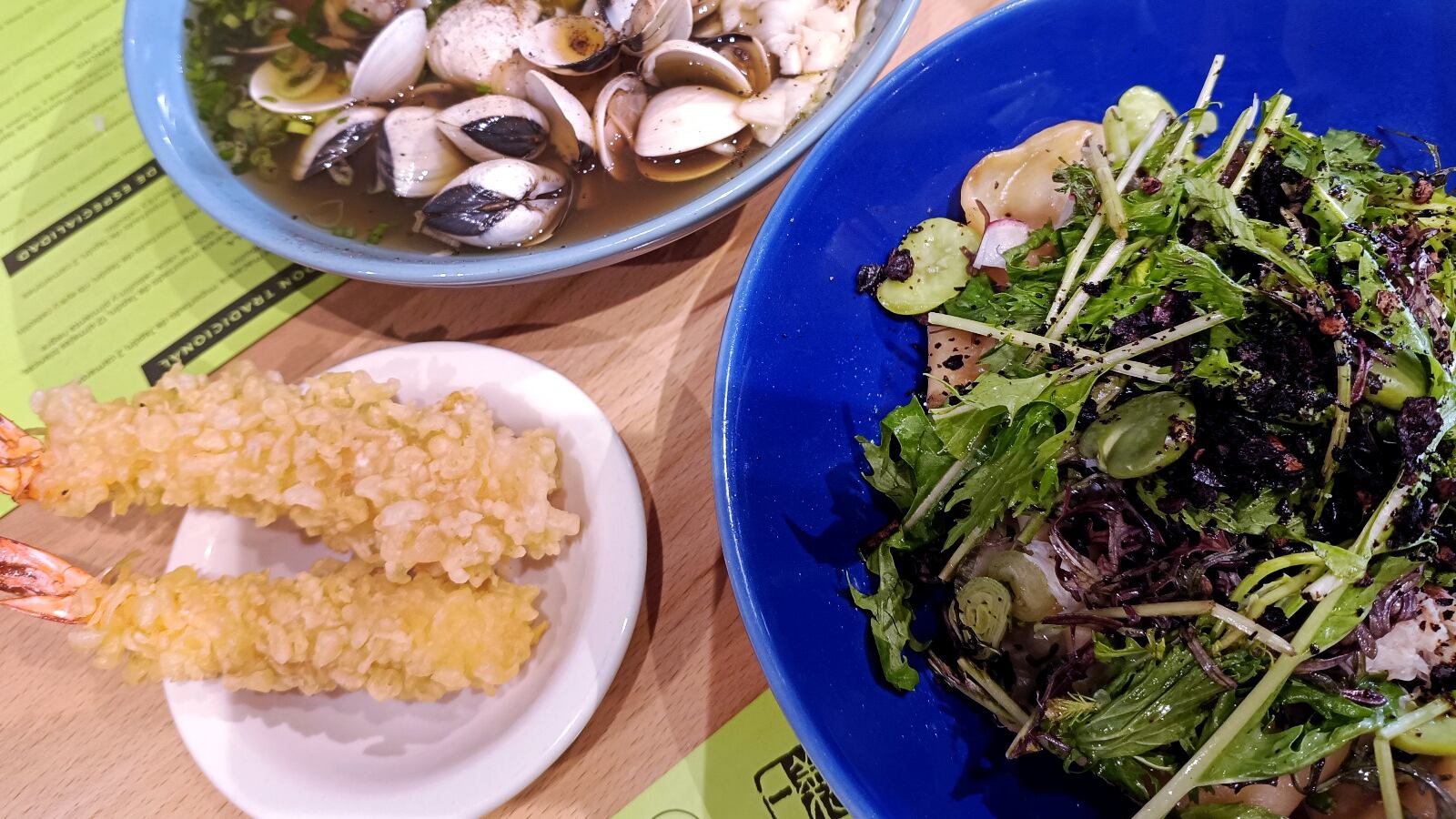 El chef Edo Nakatani fusiona la tradición del udon japonés con sabores mexicanos en su restaurante Fideo Gordo, creando una experiencia culinaria única. Te decimos por qué este restaurante se ha convertido rápidamente en el nuevo hotspot gastronómico de la CDMX