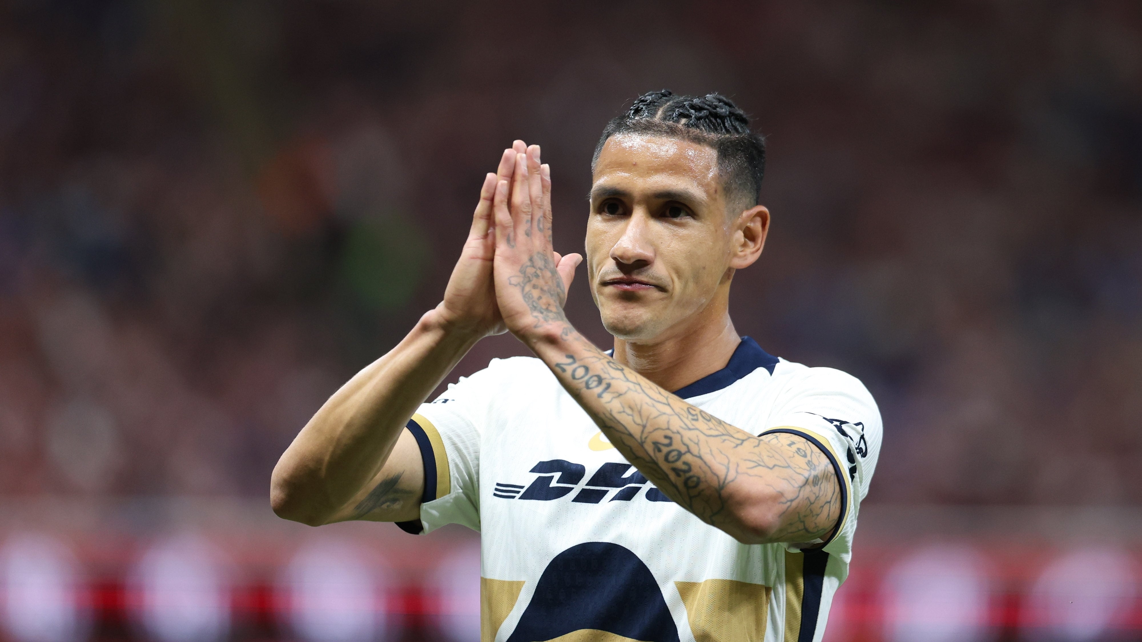 Uriel Antuna se disculpó con la afición de Chivas.